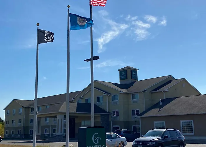 Grandstay Hotel & Suites Becker